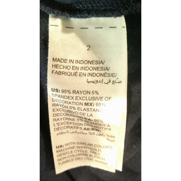 Chico's Women's 2 roll up button sleeve collared Navy Blouse with Gold Buttons - Picture 5 of 5